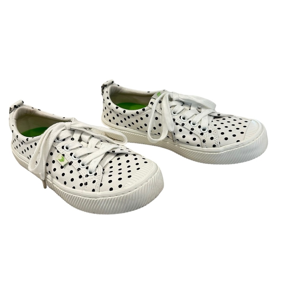CARIUMA WHITE w/ BLACK POLKA DOTS LOW CANVAS SNEAKER size 7
